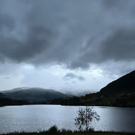 营地 Unique Lakeside Retreat *