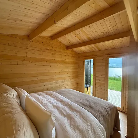 Lakeside Anex - Step From Bed To Waters Edge